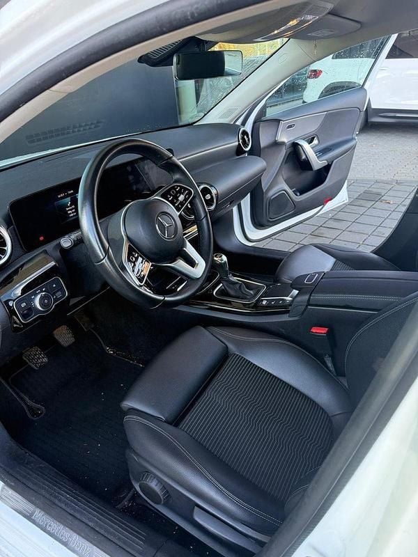Gebraucht Mercedes A200 163 PS (119 kW) 2021 Weiß Limousine