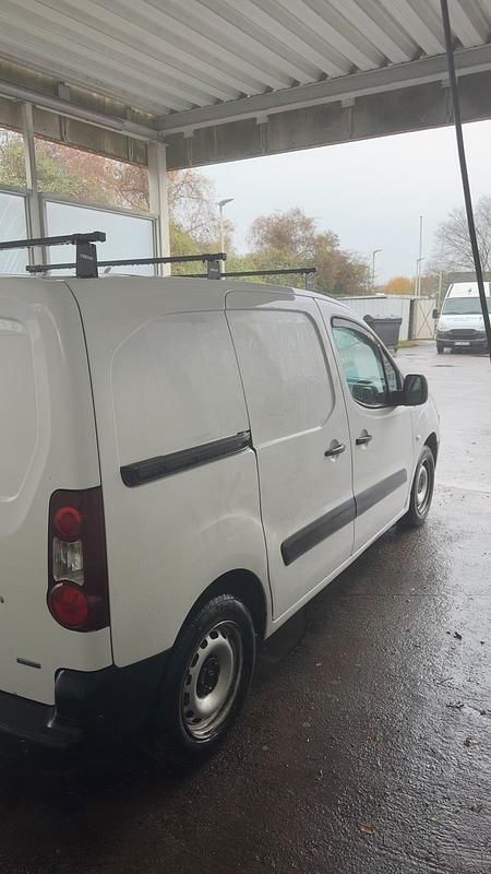 Gebraucht Citroën Berlingo SELECTION 100 PS (73 kW) 2016 Weiß Van / Kleinbus