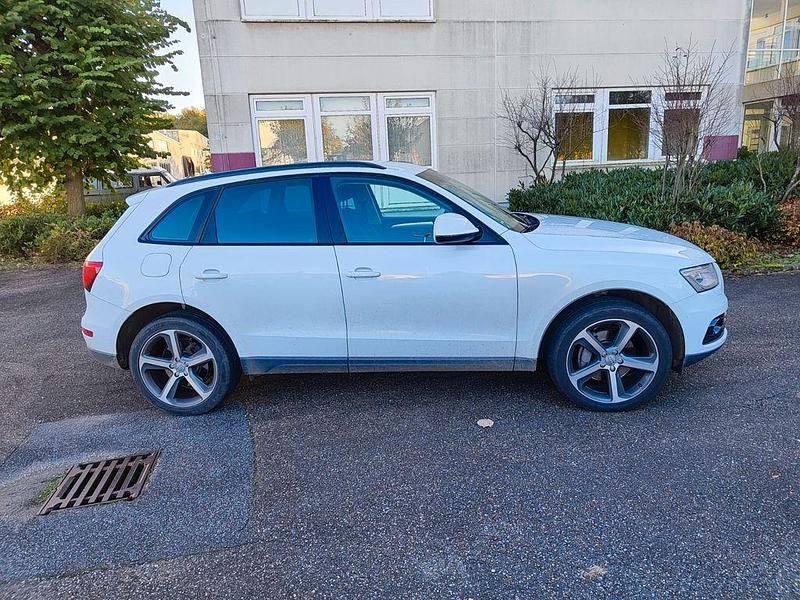 Weiß Gebraucht 2015 Audi Q5 SUV | 13.600 € (Guter Preis) - Bild 1/4