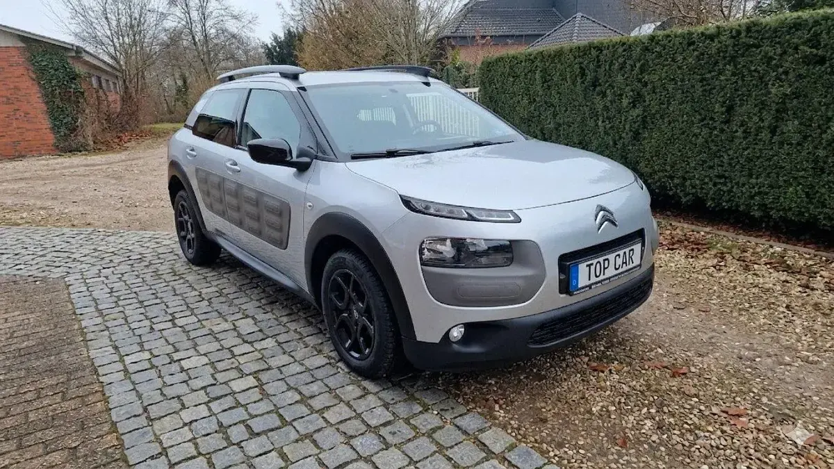 Gebraucht Citroën C4 Feel 99 PS (72 kW) 2016 Silber Limousine