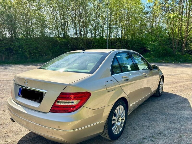 Gebraucht Mercedes C200 Elegance 185 PS (136 kW) 2011 Beige Limousine