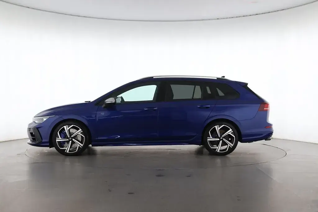 Gebraucht VW Golf VIII R 333 PS (244 kW) 2025 Lapiz blue Kombi