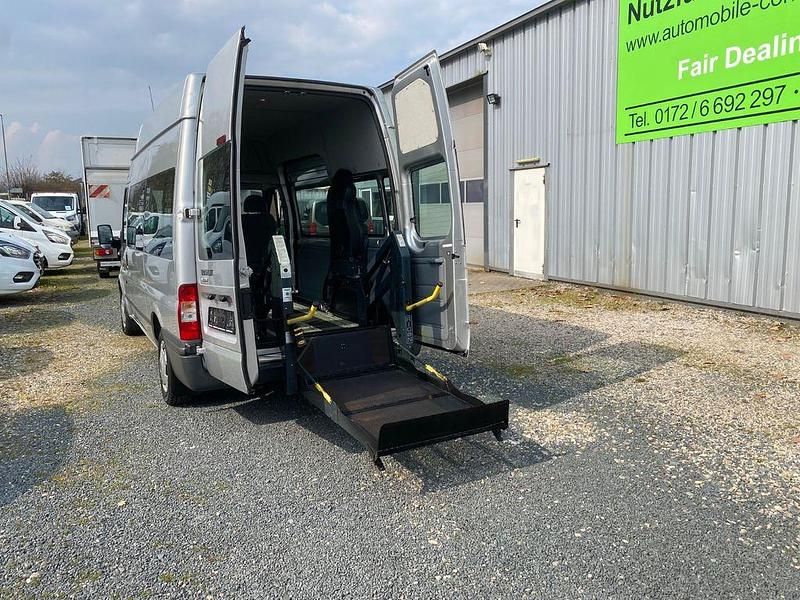 Usado Ford Transit Trend 116 CV (85 kW) 2012 Plateado Familiar