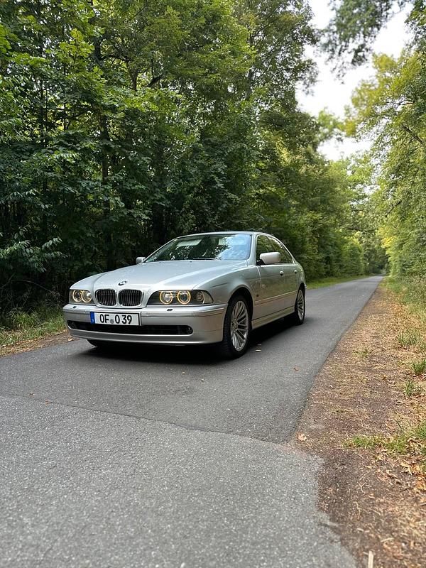 Gebraucht BMW 525 192 PS (141 kW) 2002 Silber Limousine