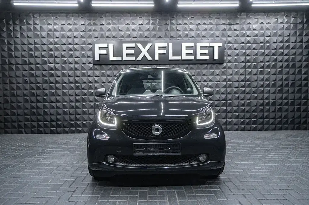 Gebraucht Smart ForTwo Cabrio 90 PS (66 kW) 2019 Schwarz Cabrio