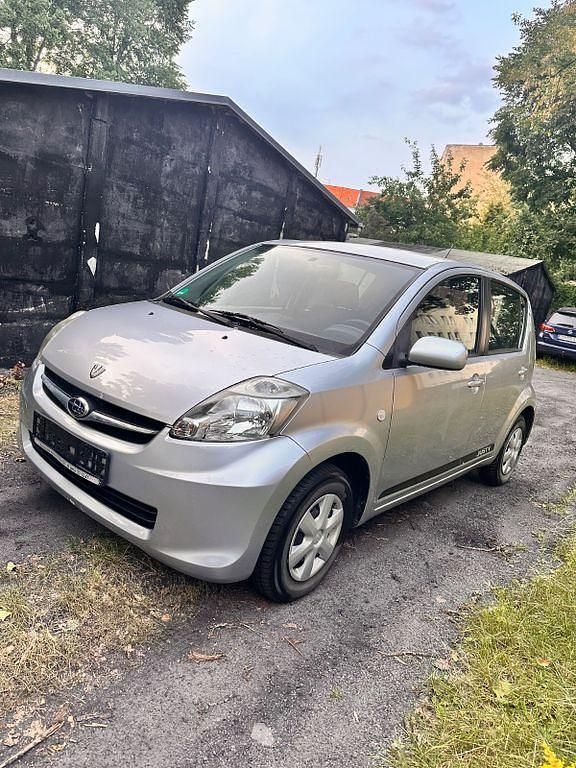 Silber Gebraucht 2007 Subaru Justy Active Kleinwagen | 2.650 € (Fairer Preis) - Bild 1/4