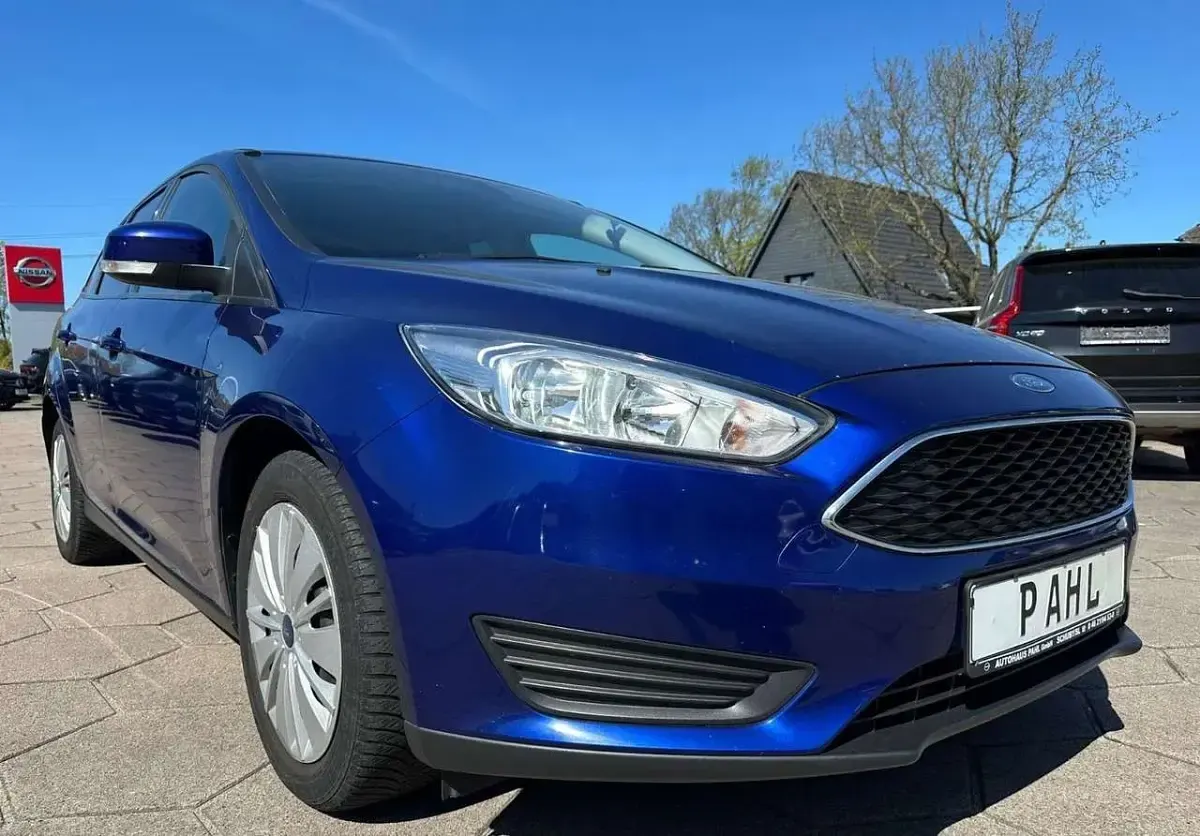 Gebraucht Ford Focus Trend 86 PS (63 kW) 2017 Blau Kombi