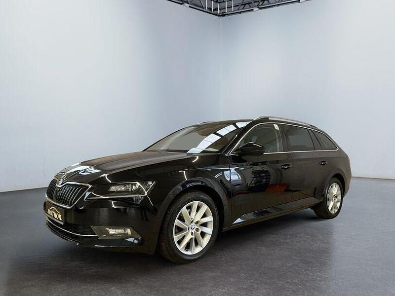 Gebraucht Skoda Superb Style 150 PS (110 kW) 2019 Schwarz Kombi