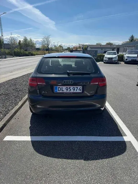 Gebraucht Audi A3 Attraction 160 PS (117 kW) 2009 Schwarz Kleinwagen
