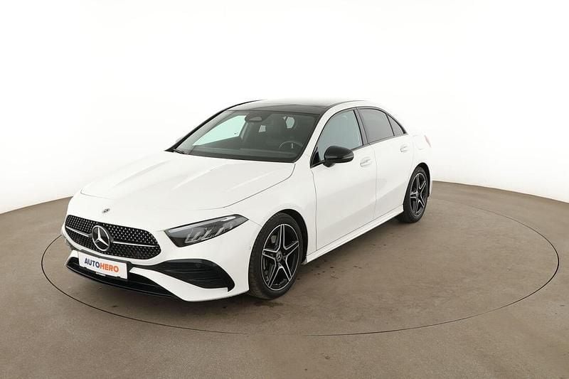 Gebraucht Mercedes A200 AMG line 2024 Limousine