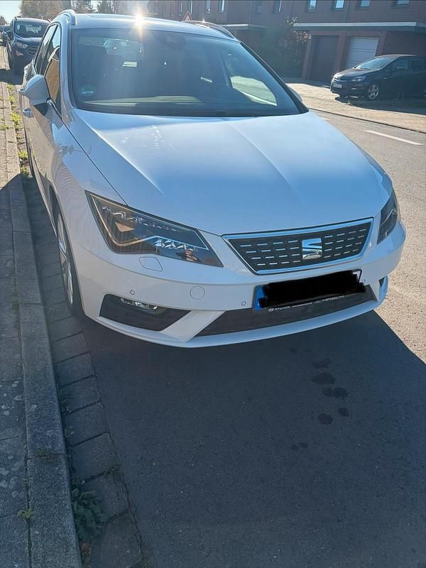 Weiß Gebraucht 2020 Seat Leon ST Beats Kombi | 14.500 € (Superpreis) - Bild 1/4