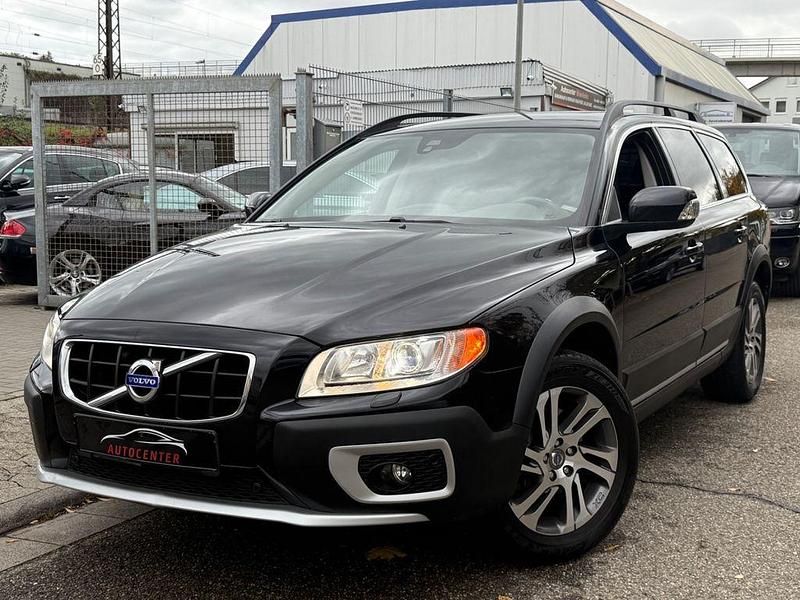 Schwarz Gebraucht 2013 Volvo XC70 Momentum Limousine | 15.490 € - Bild 1/4