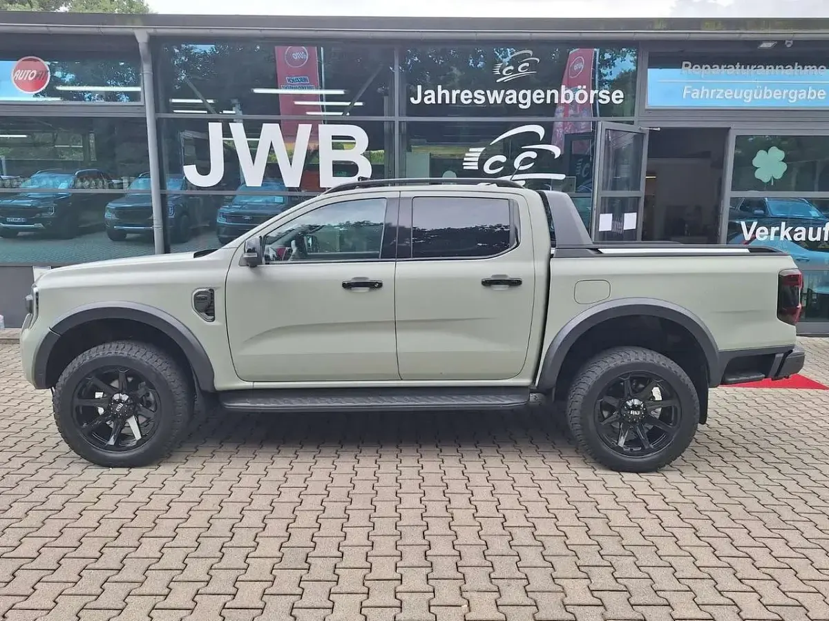 Neu Ford Ranger Wildtrack 241 PS (177 kW) 2025 Grün matt Pickup