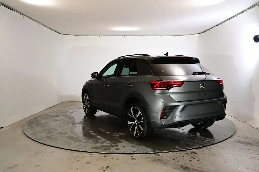 Neu VW T-Roc R-line 150 PS (110 kW) 2026 Indiumgrau metallic/grau SUV