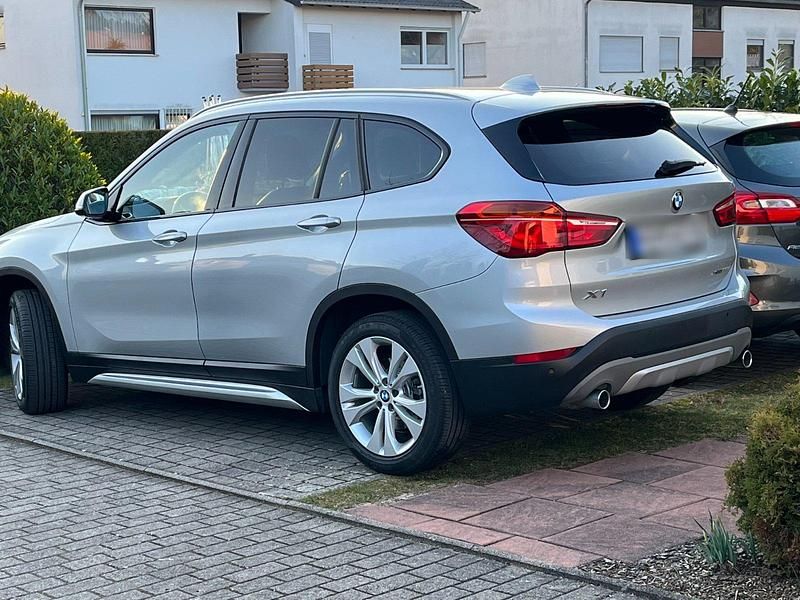 Gebraucht BMW X1 190 PS (139 kW) 2019 Silber SUV
