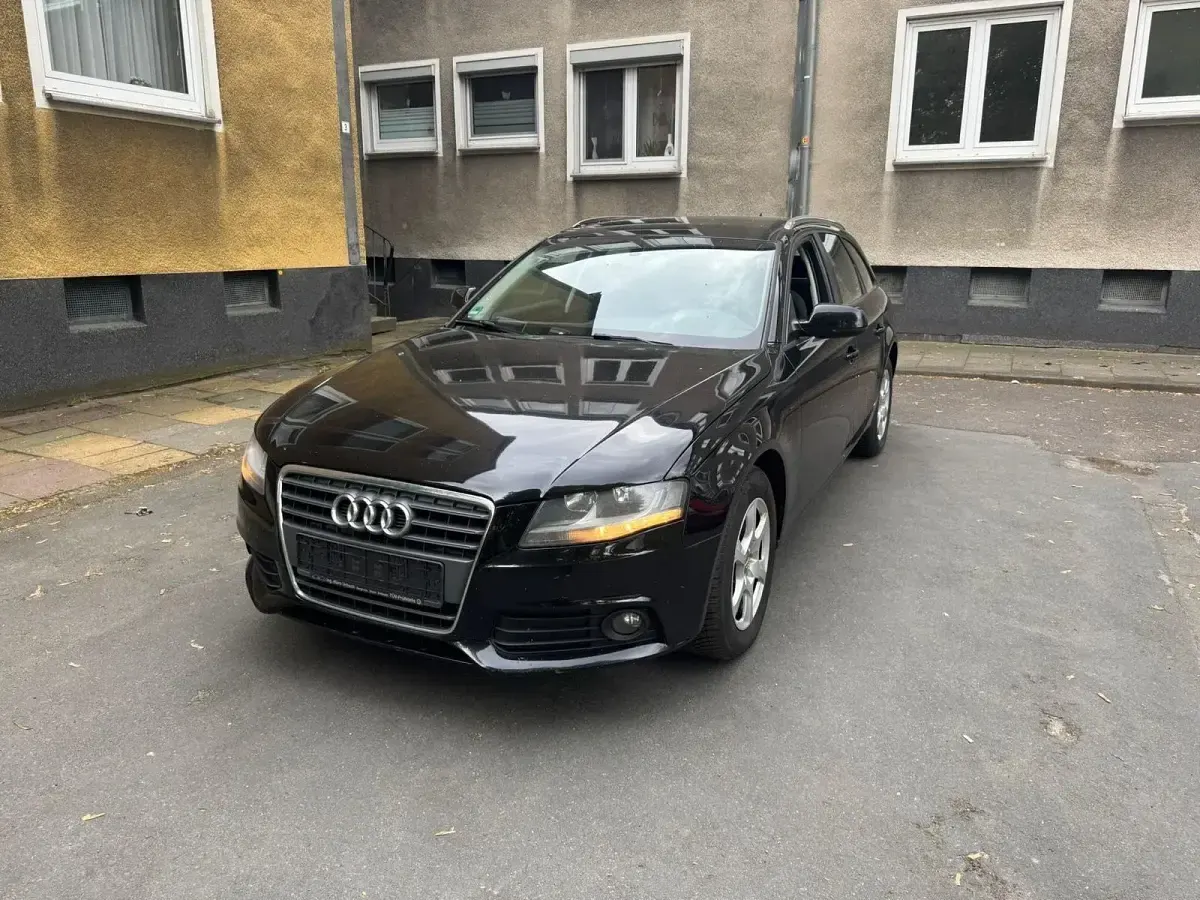 Używany Audi A4 140 KM (102 kW) 2011 Czarny Kombi