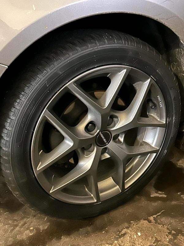 Gebraucht Skoda Roomster 85 PS (62 kW) 2011 Andere farben Van / Kleinbus