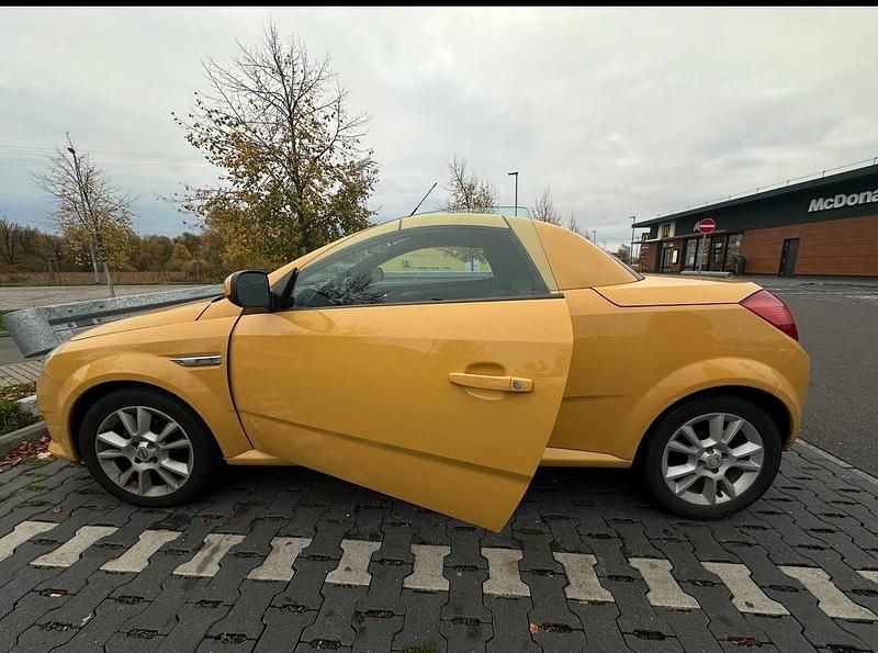 Gebraucht Opel Tigra 90 PS (66 kW) 2006 Gelb Cabrio