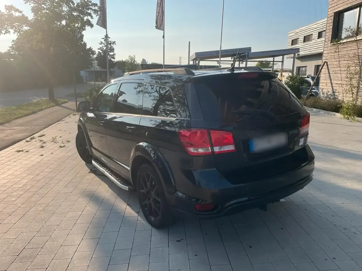 Gebraucht Fiat Freemont 170 PS (125 kW) 2014 Schwarz SUV