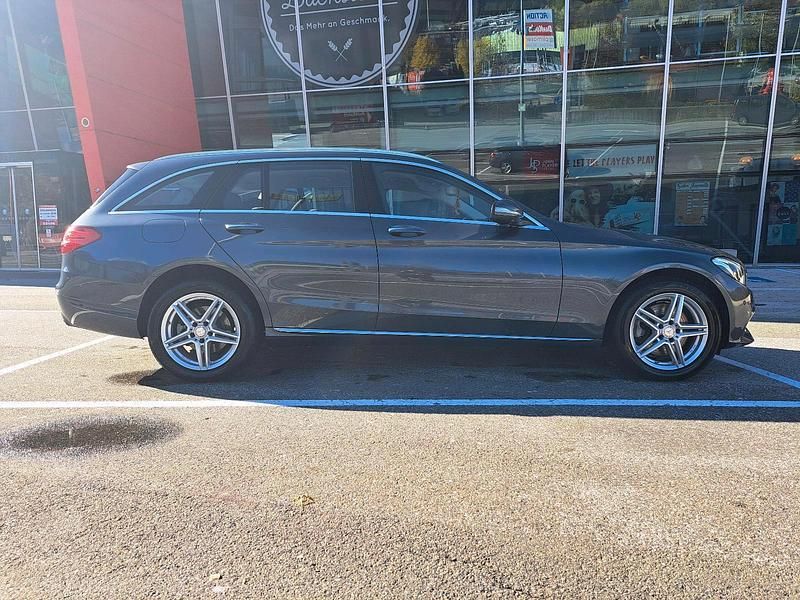 Gebraucht Mercedes C250 204 PS (150 kW) 2015 Grau Kombi