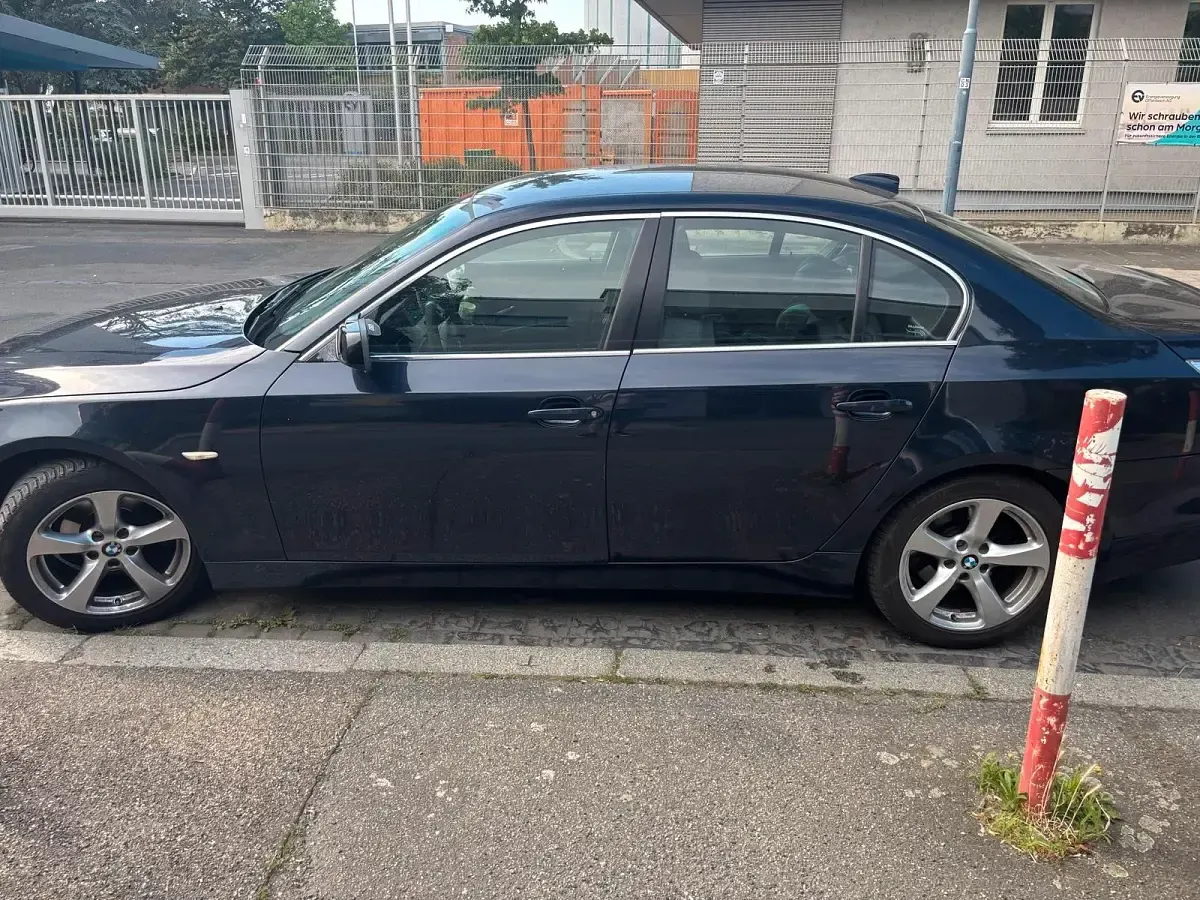 Gebraucht BMW 520 170 PS (125 kW) 2004 Blau Kombi