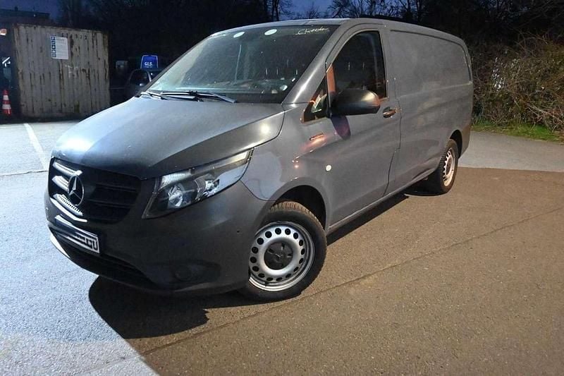Gebraucht Mercedes e-Vito 85 kW (116 PS) 2020 Blau Van