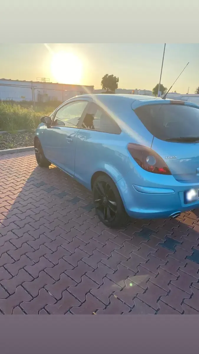 Second-hand Opel Corsa 75 CP (55 kW) 2011 Albastru Hatchback