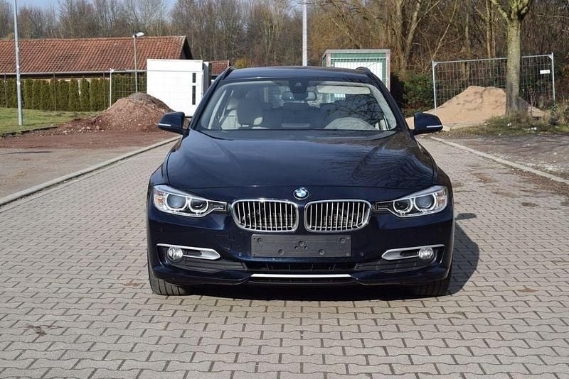 Second-hand BMW 320 184 CP (135 kW) 2013 Albastru Break