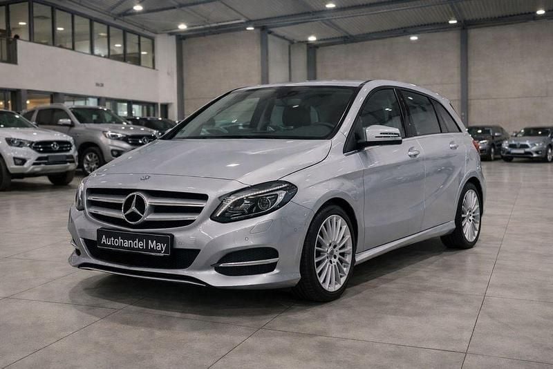 Silber Gebraucht 2015 Mercedes B200 Van / Kleinbus | 13.950 € (Guter Preis) - Bild 1/3