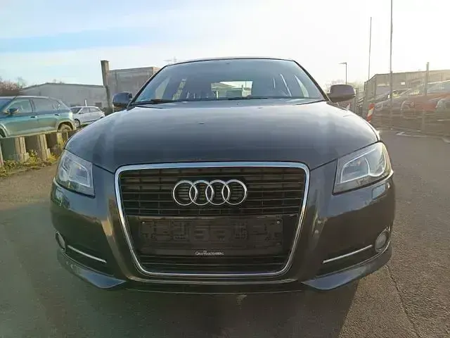 Używany Audi A3 S-Line 105 KM (77 kW) 2011 Szary Hatchback