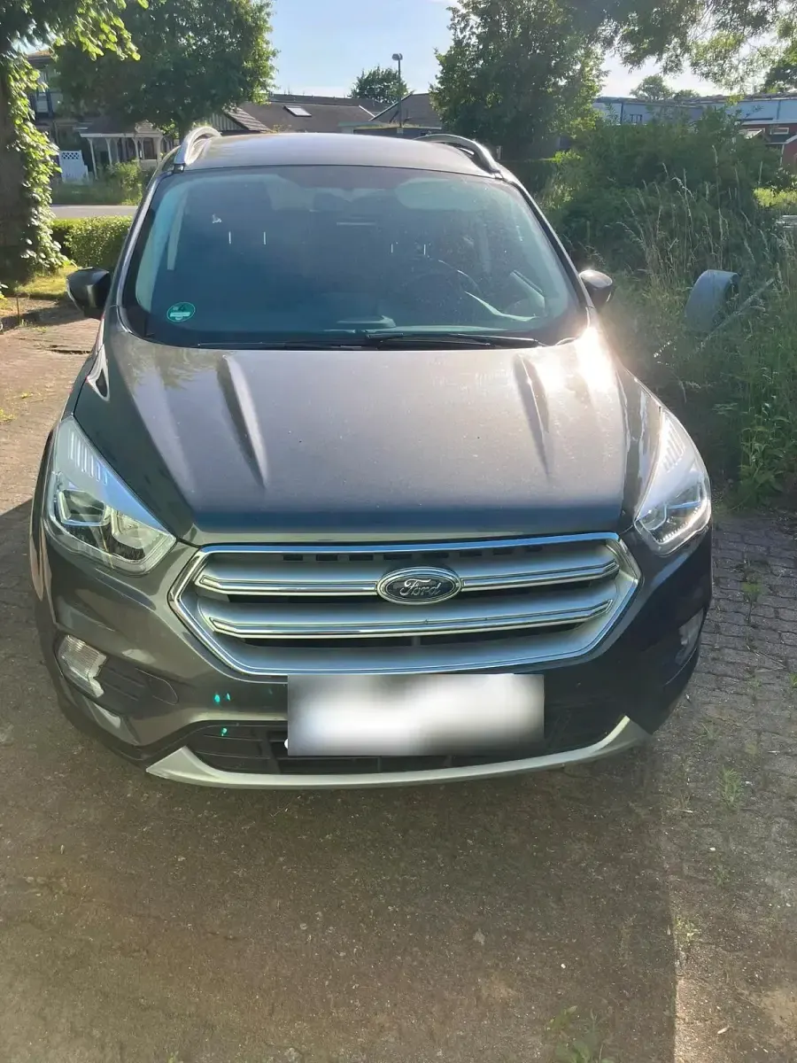 Gebraucht Ford Kuga 120 PS (88 kW) 2018 Grau SUV