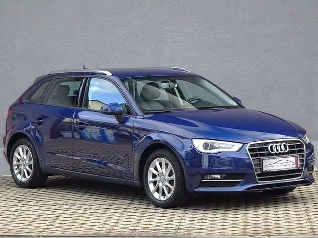 Gebraucht Audi A3 Attraction 125 PS (91 kW) 2015 Blau Kombi