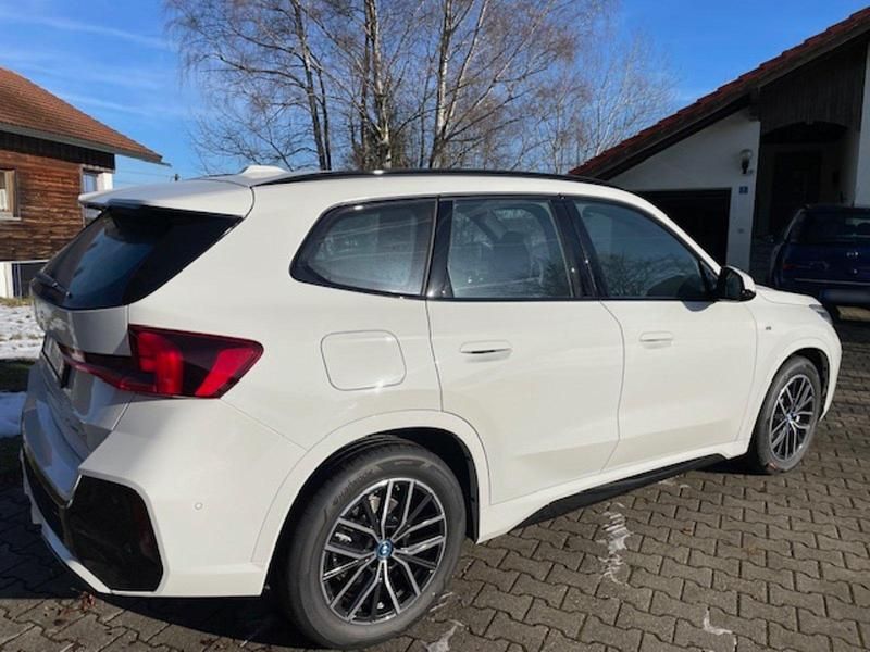Gebraucht BMW iX1 230 kW (313 PS) 2024 Weiß SUV