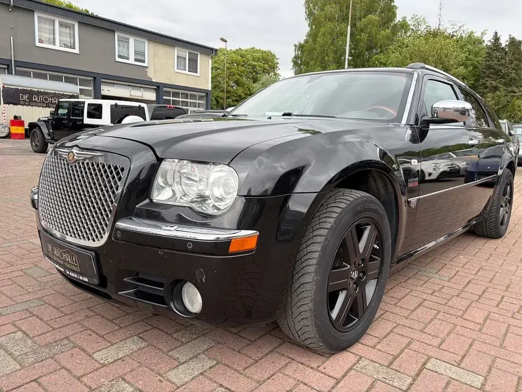 Usado Chrysler 300C Touring 340 CV (250 kW) 2006 Negro Familiar