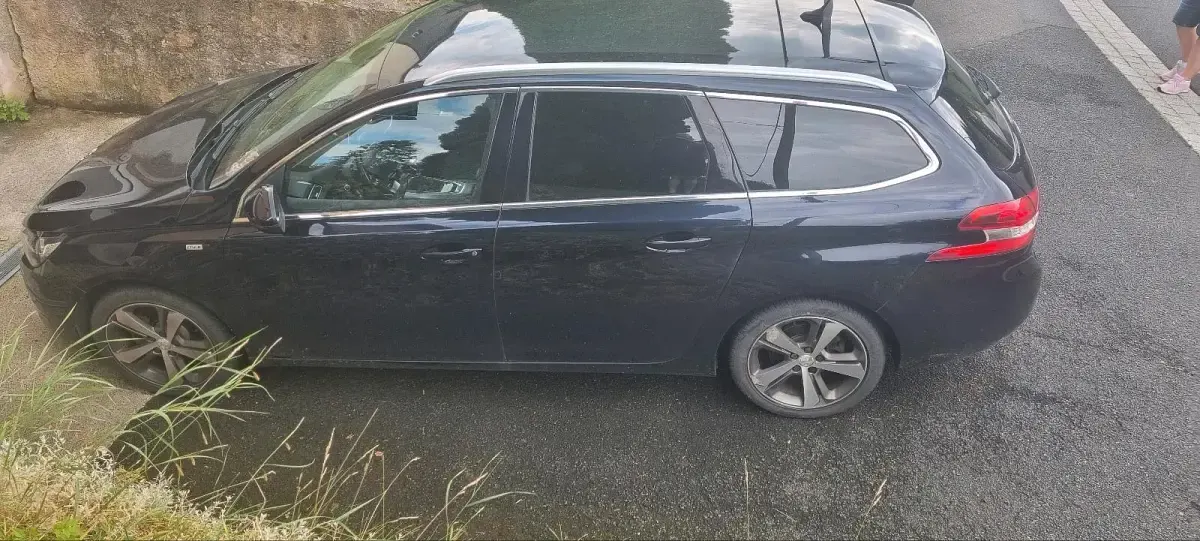 Gebraucht Peugeot 308 SW Style 120 PS (88 kW) 2015 Blau Kombi