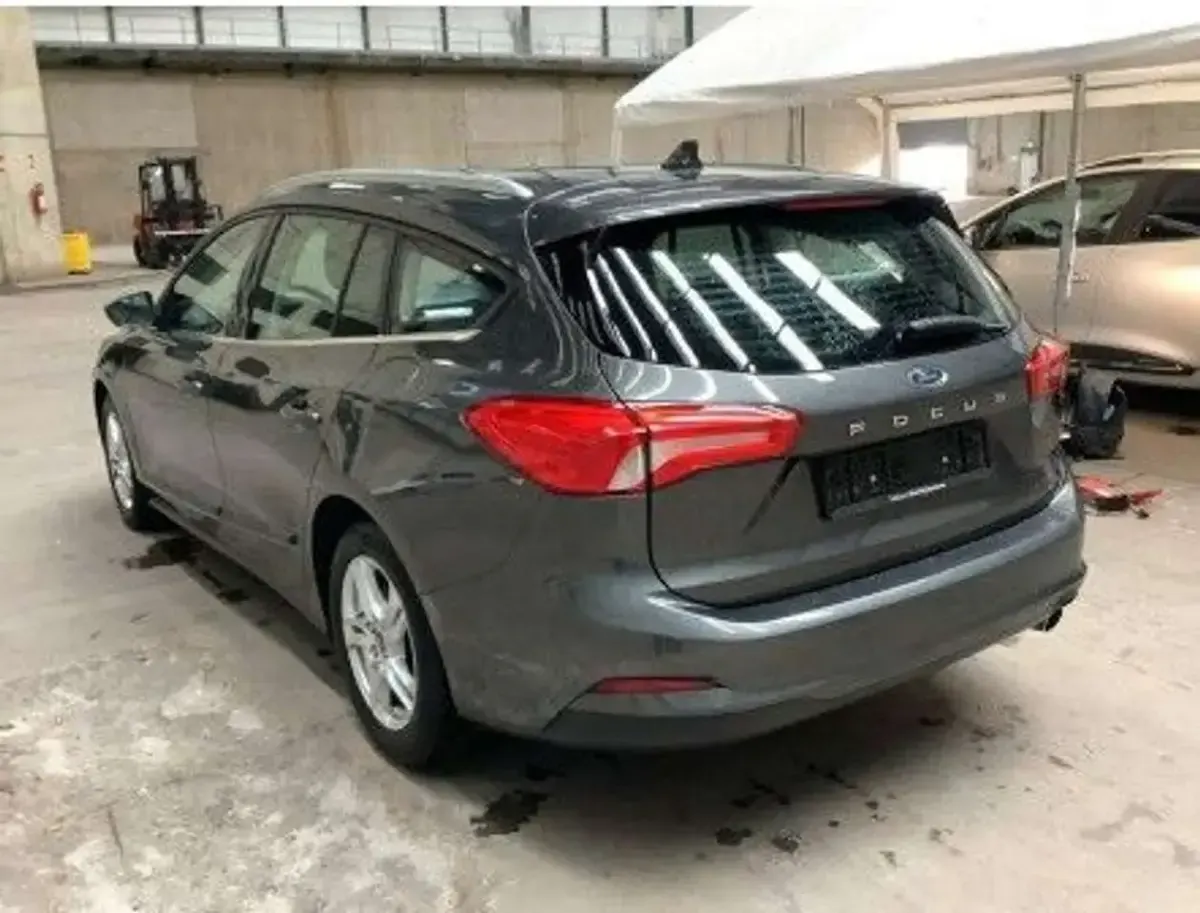 Gebraucht Ford Focus Cool & Connect 120 PS (88 kW) 2020 Grau Kombi