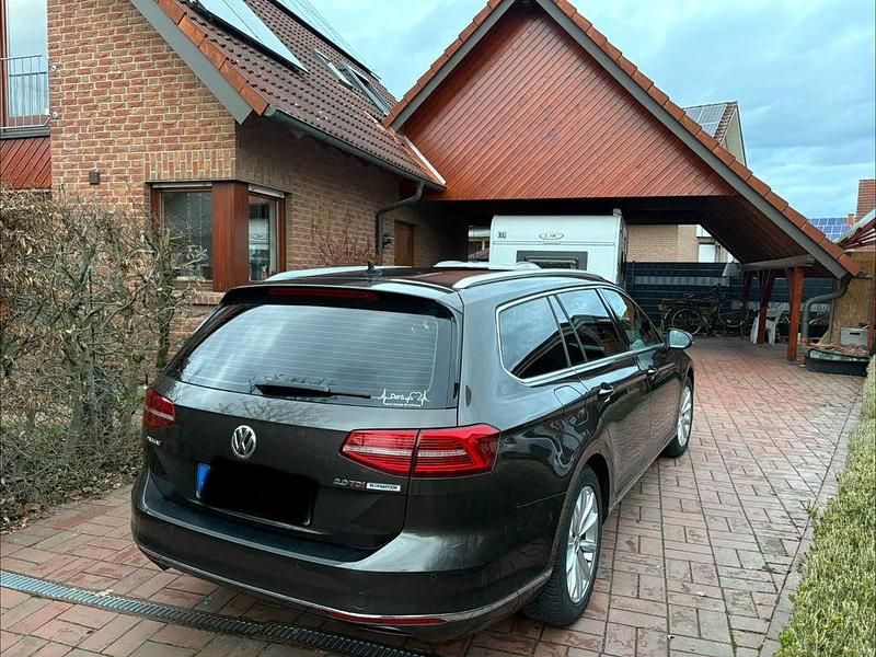 Gebraucht VW Passat Highline 190 PS (139 kW) 2016 Kombi