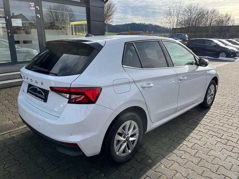 Gebraucht Skoda Fabia Selection 116 PS (85 kW) 2025 Weiß Limousine