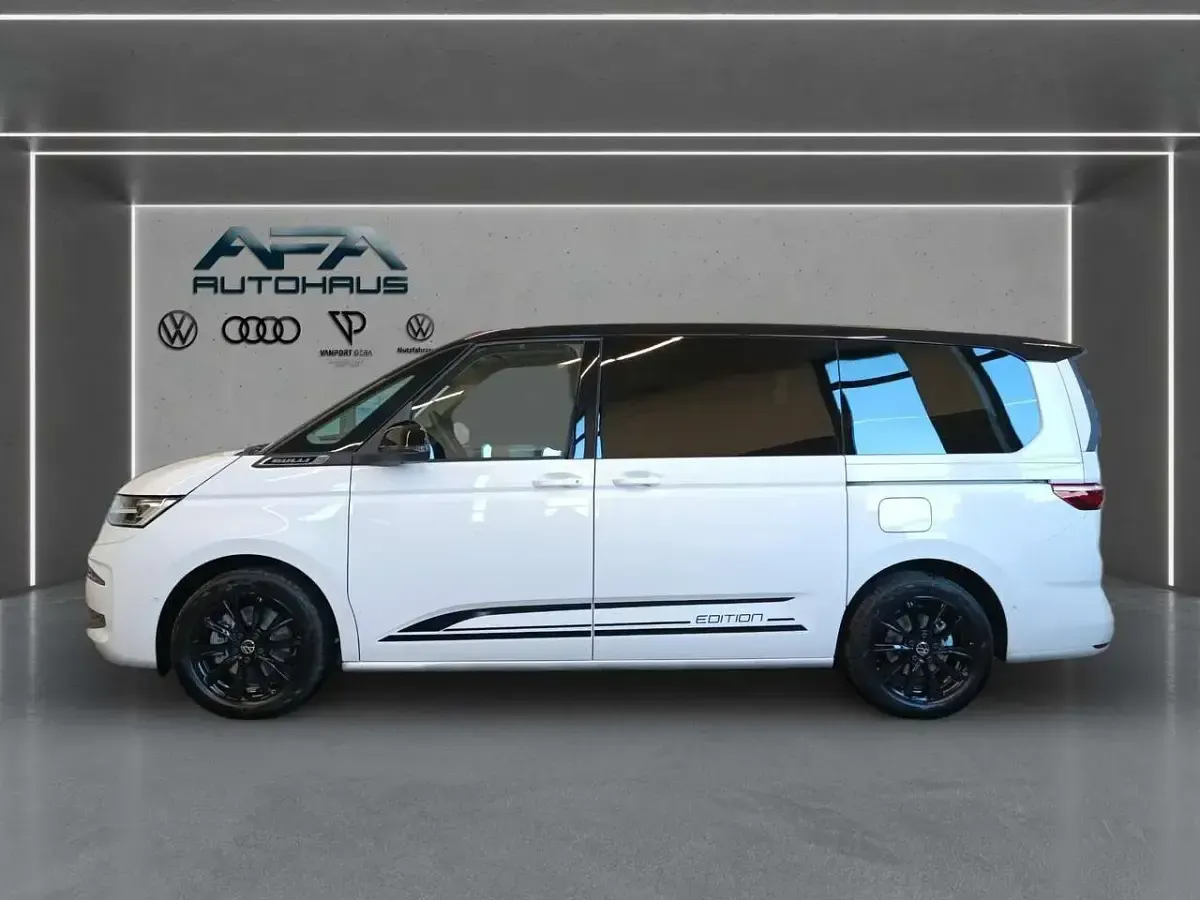 Neu VW T7 Life 150 PS (110 kW) 2026 Schwarz Van
