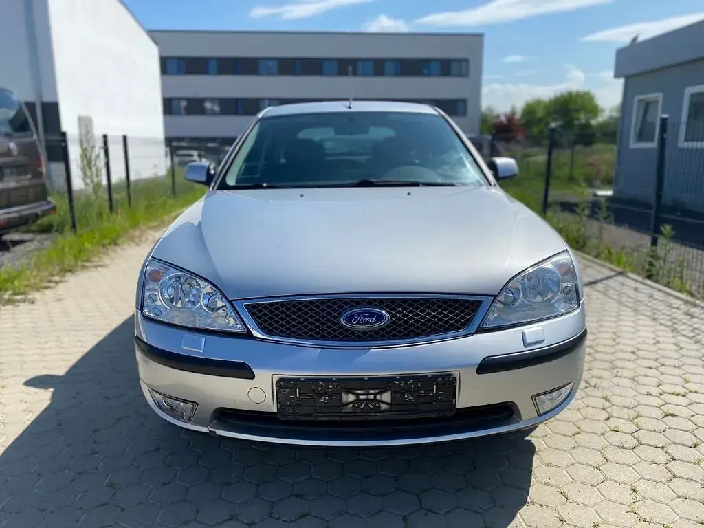 Gebraucht Ford Mondeo 125 PS (91 kW) 2005 Silber Limousine