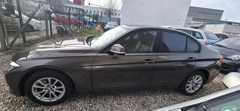 Gebraucht BMW 316 Comfort Edition 136 PS (100 kW) 2013 Braun Limousine