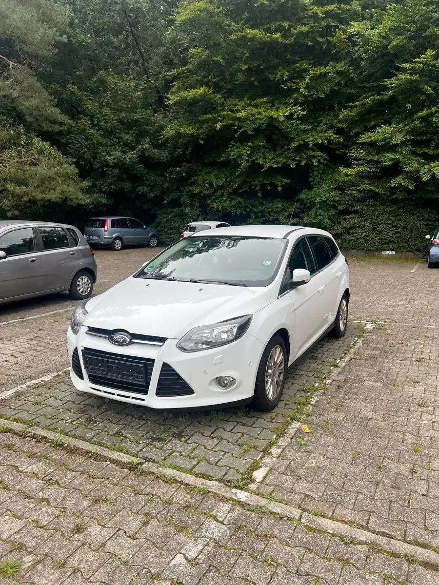 Używany Ford Focus 110 KM (80 kW) 2012 Biały Kombi