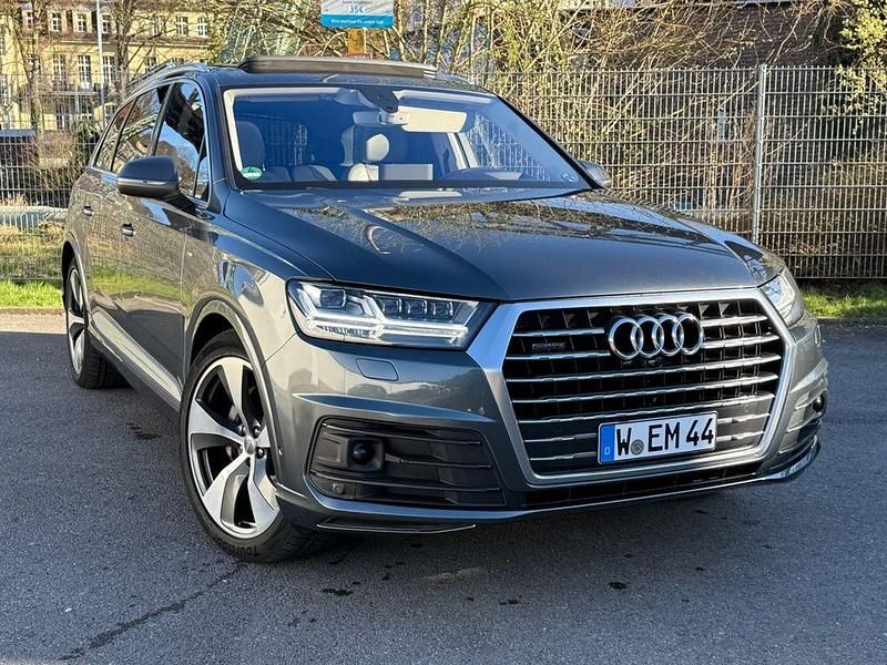 Daytonagrau perleffekt Gebraucht 2015 Audi Q7 S-Line SUV | 26.499 € (Etwas zu teuer) - Bild 1/4