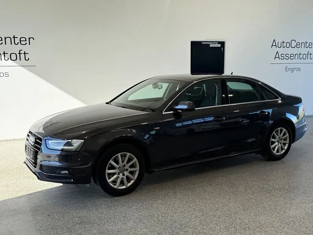 Gebraucht Audi A4 S-Line 170 PS (125 kW) 2015 Grau Limousine