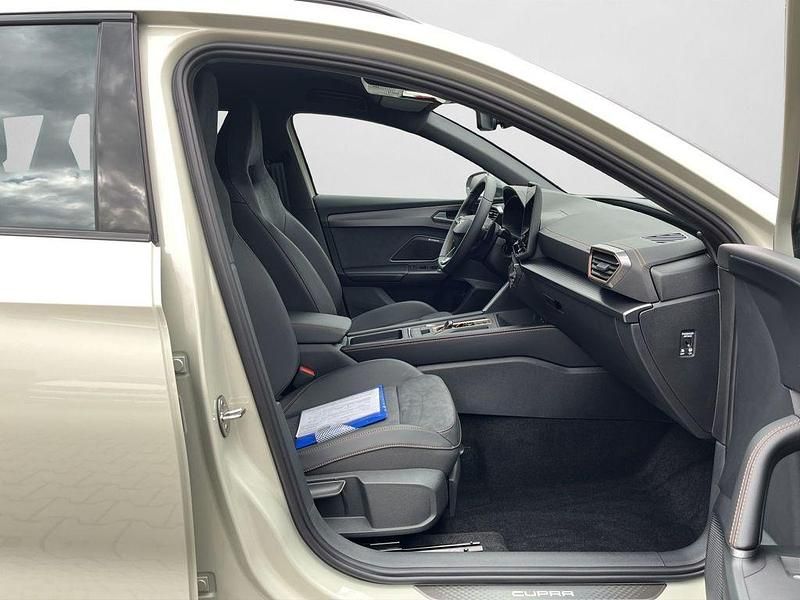 Gebraucht Cupra Leon 204 PS (150 kW) 2026 Taigagrau Limousine