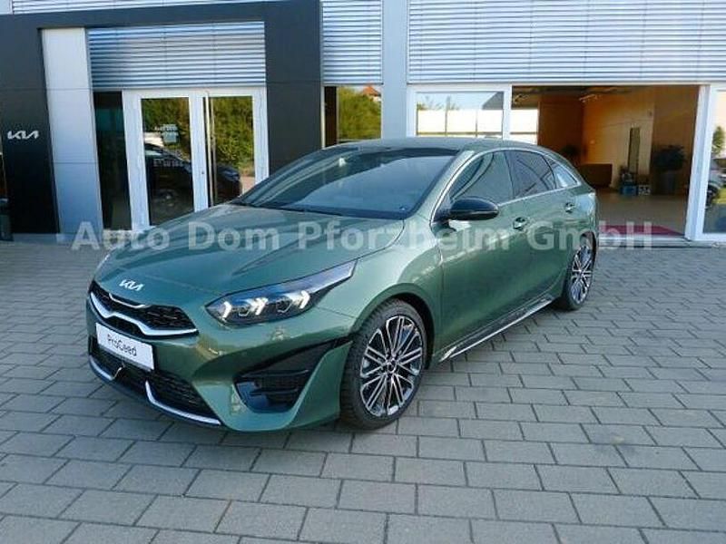 Grün Neu 2025 Kia ProCeed GT-Line Kleinwagen | 32.780 € (Teuer) - Bild 1/4