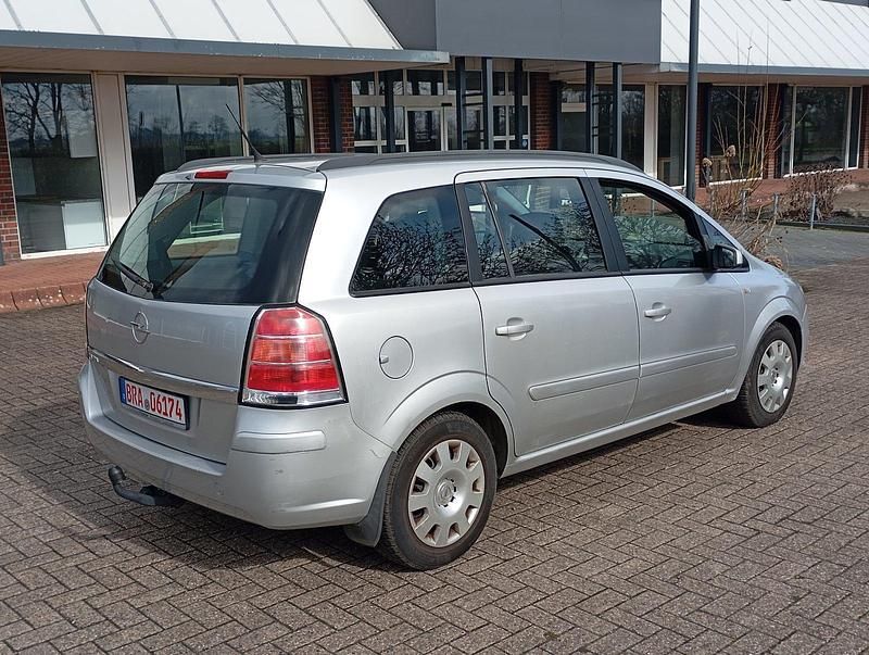 Gebraucht Opel Zafira 101 PS (74 kW) 2005 Van / Kleinbus