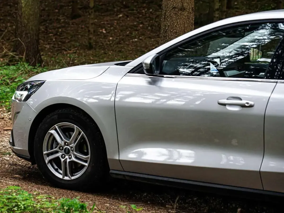 Gebraucht Ford Focus 120 PS (88 kW) 2021 Polarsilber metallic Kleinwagen