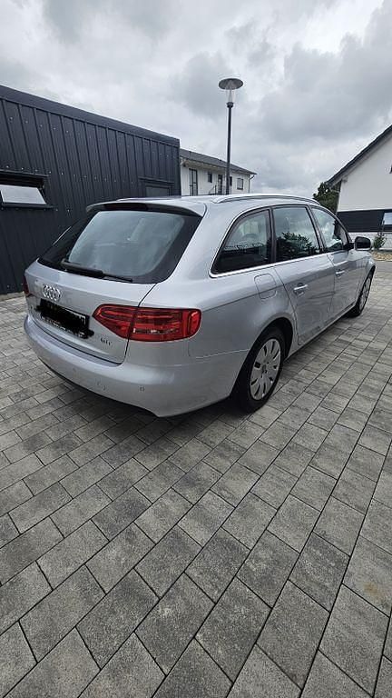Gebraucht Audi A4 Attraction 120 PS (88 kW) 2010 Silber Kombi