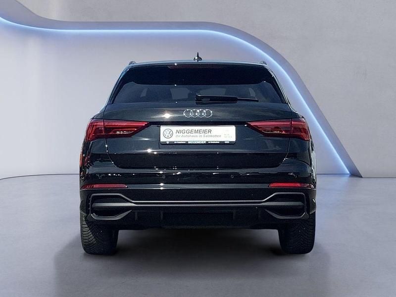 Gebraucht Audi Q3 S-Line 150 PS (110 kW) 2021 Mythos black metallic (metallic) SUV